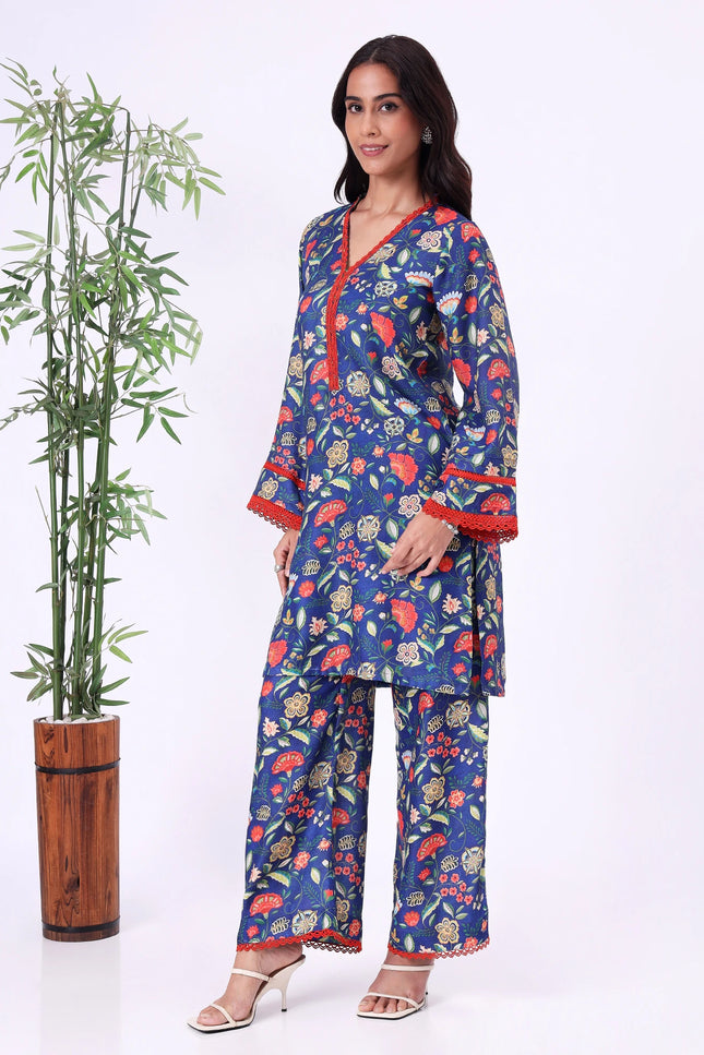 Blue Floral Printed Kurta Set with V-Neck & Contrast Borders